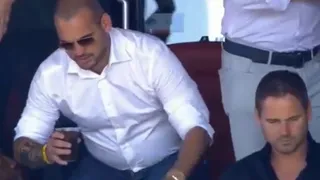 ¡Disfrutando el retiro! El llamativo físico que dejó ver el ex fubolista Wesley Sneijder