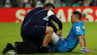 Pellegrini sobre Claudio Bravo: Es probable que la molestia que sintió sea preocupante