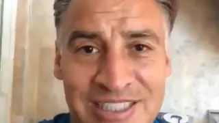 Fabián Estay invitó a hinchas de Bayer Leverkusen a participar por una camiseta de Charles Aránguiz