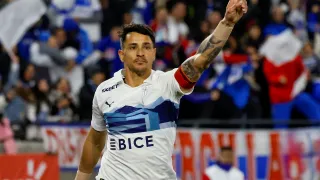 Fue campeón con U Católica y apuesta por la salida de Zampedri: “Tendría que llegar otro 9”