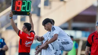 “No parece tener 17”: Exigen más minutos para la nueva gran joya de Colo Colo