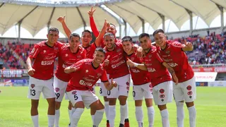 Ñublense le dio una paliza a Unión Española y se metió en zona de Copa Sudamericana