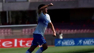 Juan Cornejo anotó un golazo de zurda para dar ventaja a U. Católica ante La Serena