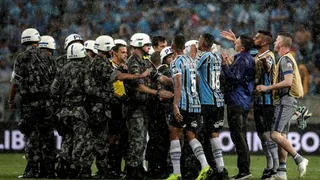 Los descargos del DT de Gremio: Prefiero haber perdido 5-0 a haber sido robado