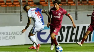 El golazo de Matías Fernández en el empate entre La Serena y Deportes Antofagasta
