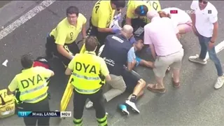La dura caída que sacó al español Mikel Landa del Giro de Italia muy cerca de la meta