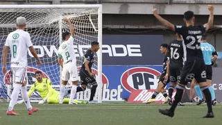 Cristián Palacios entró y marcó para dar ventaja a la U sobre Audax Italiano