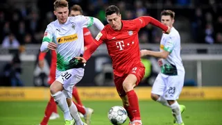 Borussia Monchengladbach mantuvo su liderato en la Bundesliga al remontar a Bayern Munich