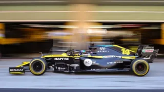 Fernando Alonso regresó a la F1 logrando el mejor tiempo en prácticas de postemporada