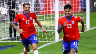 Fue elegido el mejor futbolista chileno de 2025, pero no es considerado en La Roja