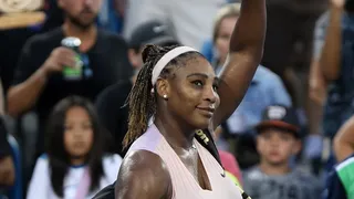 Serena Williams cayó ante Emma Raducanu y se despidió de Cincinnati