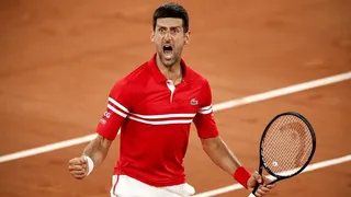 Novak Djokovic le ganó una dura batalla a Matteo Berrettini y jugará semifinales en Roland Garros