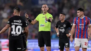 Polémico árbitro de Chile vs Bolivia fue declarado “persona no grata” en su propio país