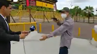 Equipo de prensa de DirecTV sufrió asalto mientras despachaba desde el Monumental de Guayaquil
