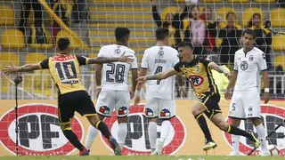 El gol de Benítez con gran participación de Farfán que dejó en ventaja a Coquimbo ante Colo Colo