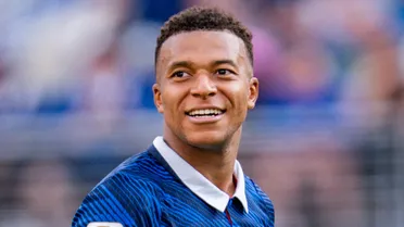 Mbappé y 10 más: La formación de Francia para enfrentar a Paraguay