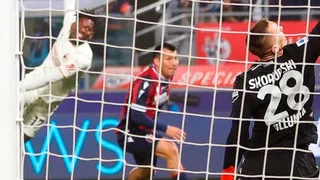 Gary Medel jugó un partidazo pese a dura caída de Bologna ante AC Milan