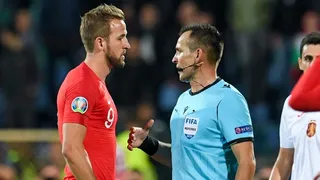 Duelo entre Bulgaria e Inglaterra fue detenido en dos ocasiones por cánticos racistas