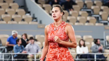 Aryna Sabalenka sigue avanzando a paso firme en la arcilla de Roland Garros
