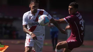 Felipe Barrientos y Sebastián Leyton lideraron el triunfo de La Serena ante Curicó en La Portada