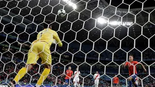 Paso a paso: Así fue el amargo “canchereo” de Eduardo Vargas en el penal ante Perú