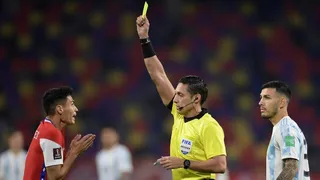 Galdames y su temprana amarilla: Al ser mi primer partido de Eliminatorias, pequé de “pajarito nuevo”