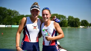 Chilenas Magdalena Nannig y Antonia Liewald se alzaron subcampeonas en Mundial Junior de Remo