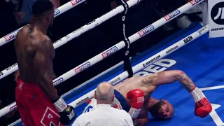 Anthony Joshua cerró un triunfo con brutal nocaut contra Helenius