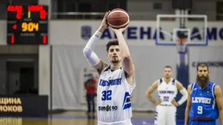 Nicolás Carvacho fue figura y quedó a un paso de la final en el baloncesto búlgaro