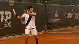 Garin entrenó en Río con camiseta que le regalaron jugadores de Vasco da Gama