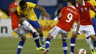 Prensa brasileña destaca a Robinho como el verdugo de Chile