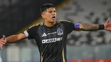 Hinchas de Colo Colo enfurecidos con Esteban Pavez: “Su nivel roza lo amateur”