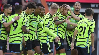 Arsenal goleó a Bournemouth y sigue al acecho del liderato en la Premier League