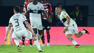 Olimpia dio el golpe y eliminó al campeón Flamengo en octavos de la Copa Libertadores