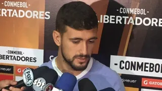 Delantero de Cruzeiro: Intentaremos aprovechar las bajas de Jara y Beausejour