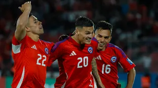 Chile define su formación vs Brasil: juveniles, un capitán inesperado y la presión de no finalizar colista