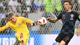 Mario Mandzukic aprovechó una floja salida de Inglaterra para poner la ventaja de Croacia