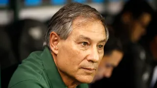 El editorial de Toño Prieto: A Holan le llegan golpes de todos lados