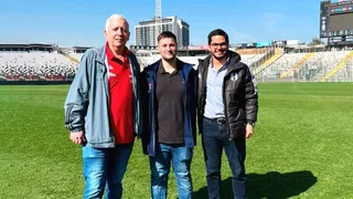Dirigentes de la selección peruana visitaron el Monumental con miras al duelo con La Roja