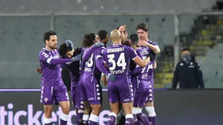 Fiorentina de Erick Pulgar volvió al triunfo en Italia al batir a Cagliari