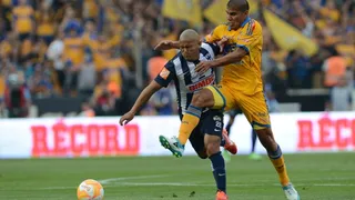 Humberto Suazo es el sexto futbolista mejor pagado de América