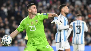 PARÍS 2024: Dibu Martínez está dispuesto a pelearse con Aston Villa si no le dan permiso para ir a los Juegos