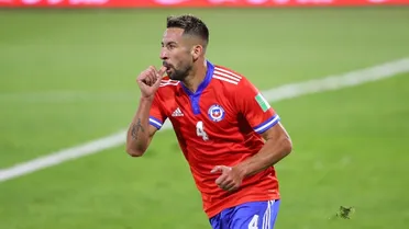 Mauricio Isla entrenó en dependencias de la Roja