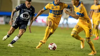 Tigres de Eduardo Vargas cedió un empate sobre el final ante Pumas