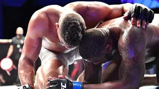 La brutal arremetida de Overeem que dejó fuera de combate a Harris en el UFC Fight Night 172