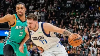 Luka Doncic selló su tercer partido con al menos 50 puntos en triunfo de Dallas