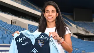 Francisca Lara y Javiera Toro fueron presentadas en sus nuevos clubes