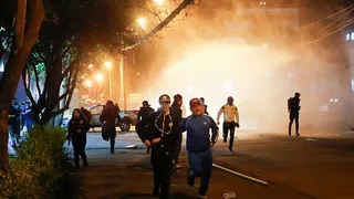 Grupo de barristas realizó barricadas afuera del CDA en protesta contra Azul Azul