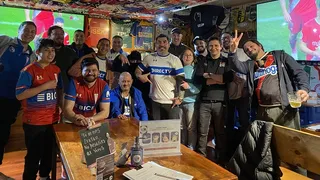 Juan Tagle festejó el triunfo de Universidad Católica con hinchas en Coyhaique