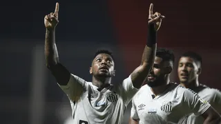 Santos puso un pie en la fase grupal de la Libertadores tras vencer a San Lorenzo en Argentina